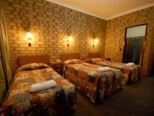 Pavlos Motel 3*